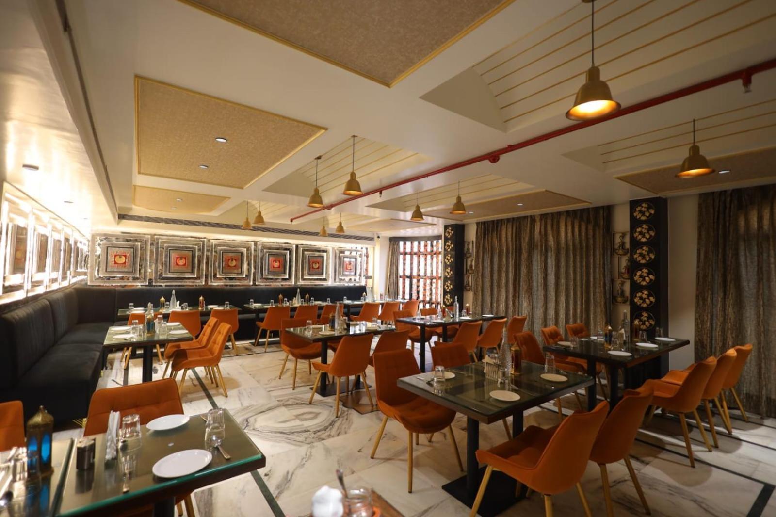 Hotel Sheetal Regency,Near Janambhumi Матура Екстериор снимка
